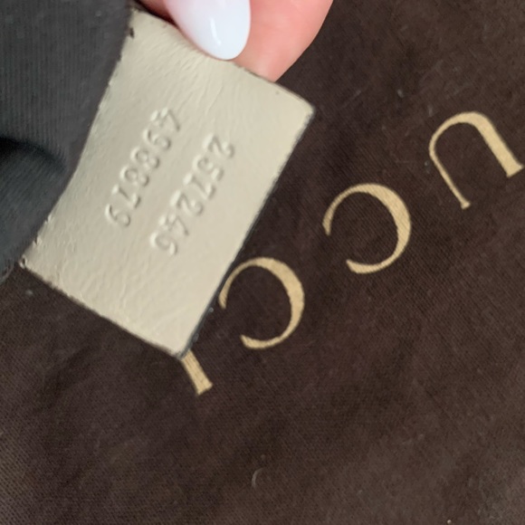 Gucci Bags Gucci Messenger Bag Used Wear On Leather On Top Opening